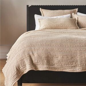 Anthropologie Zuri Textured Jacquard KING Coverlet and 3 Matching Euro Shams